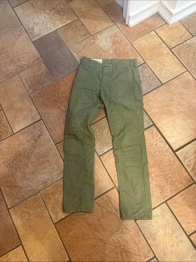 Levi’s Slim Straight Olive Green Men's Chinos